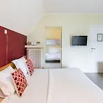 Visavis Bed & Breakfast 3*